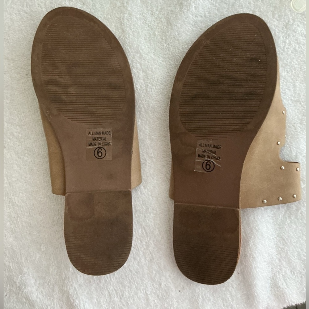 Soda Tan Buckle Strap Sandals Sz 6 - Picture 9 of 9